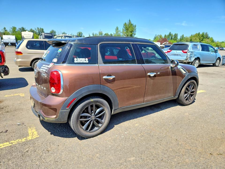 2013 Mini Cooper VIN WMWZC3C55DWP23656 COPART salvage auction — MINOR DENT/SCRATCHES, OR - CERTIFICATE OF TITLE, sold $675 on 2026-07-13 (photo 3)