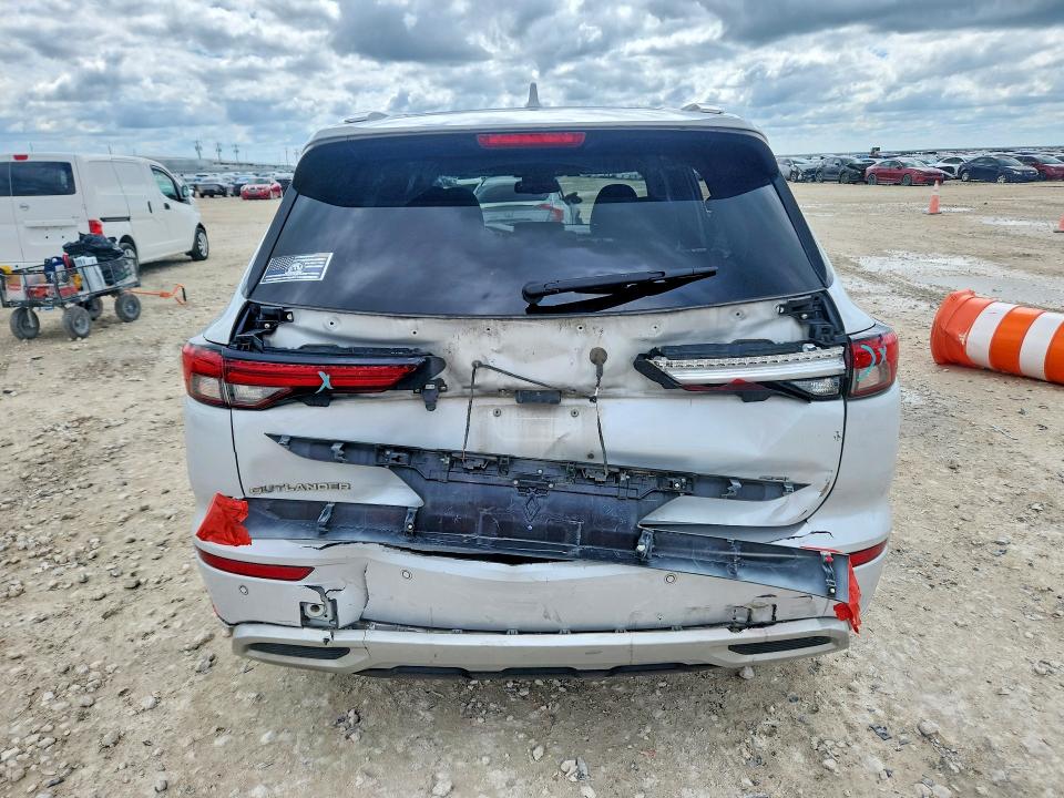 2022 Mitsubishi Outlander VIN JA4J3VA82NZ010023 COPART salvage auction — REAR END, Tx - Salvage Vehicle Title, sold $5,800 on 2026-07-23 (photo 6)