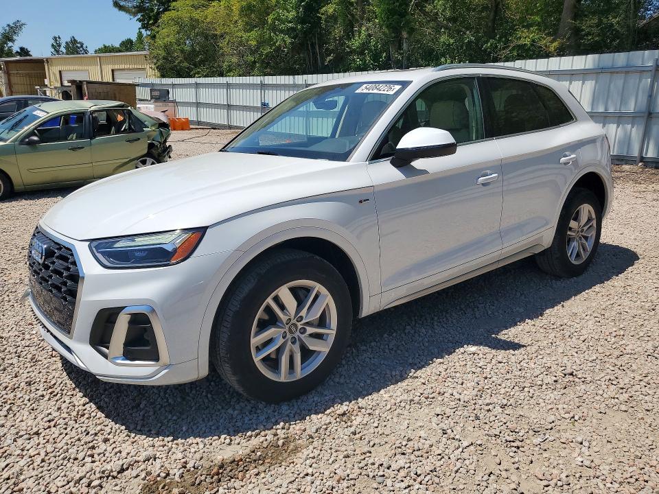 2024 Audi Q5 VIN WA1GAAFY1R2046883 — COPART salvage auction photo