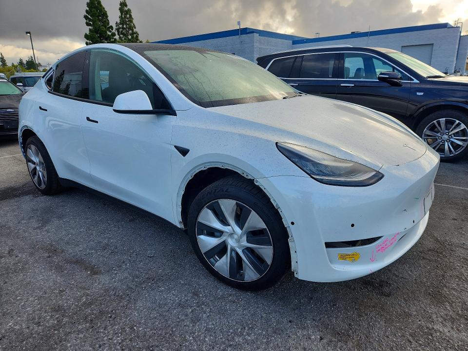 2022 Tesla Model y VIN 7SAYGDEE7NF355804 COPART salvage auction — REAR END, Ca - Salvage Certificate, sold $8,800 on 2026-07-28 (photo 4)