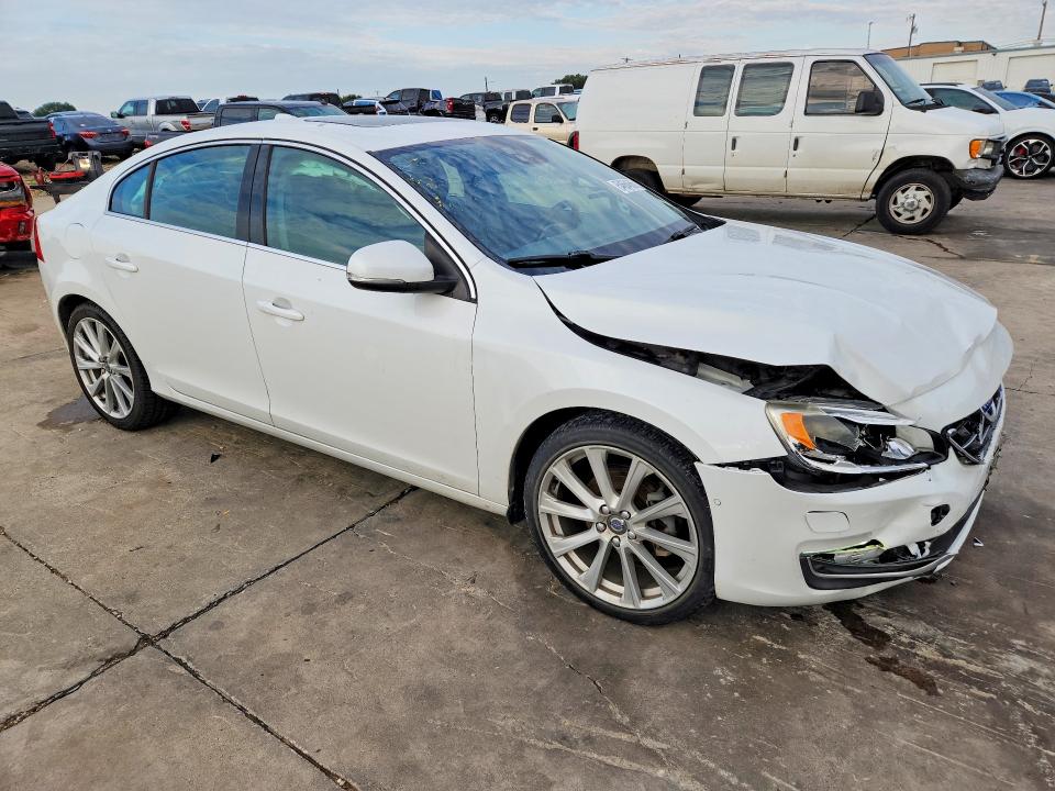 2016 Volvo S60 VIN LYV402FM3GB088630 COPART salvage auction — FRONT END, Tx - Salvage Vehicle Title, sold $1,150 on 2026-07-09 (photo 4)