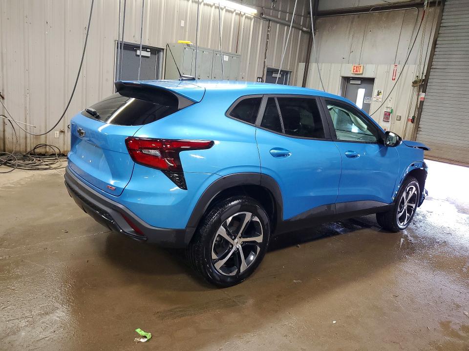 2025 Chevrolet Trax VIN KL77LGEP7SC034942 COPART salvage auction — FRONT END, Il - Salvage Certificate, sold $4,550 on 2026-07-28 (photo 3)