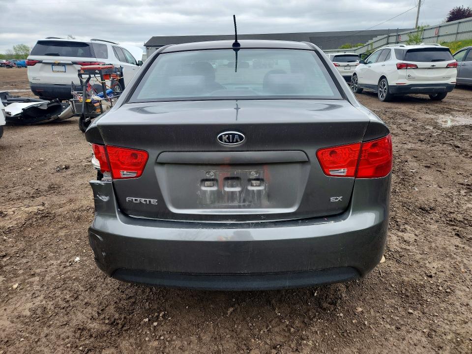 2013 Kia Forte VIN KNAFU4A27D5724117 COPART salvage auction — REAR END, Mi - Certificate Of Title, sold $475 on 2026-07-08 (photo 6)