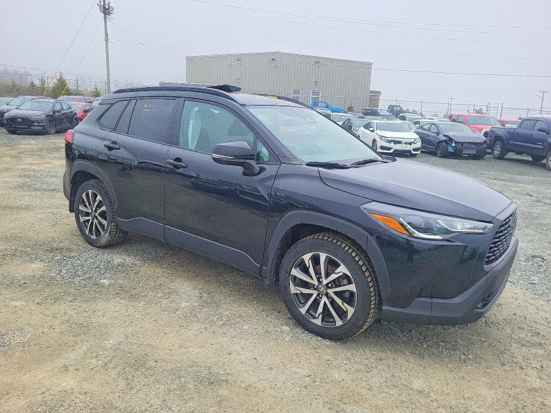 2024 Toyota Corolla cross VIN 7MUBAABG5RV087528 COPART salvage auction — SIDE, NS - SALVAGE TITLE, sold $7,600 on 2026-07-23 (photo 4)