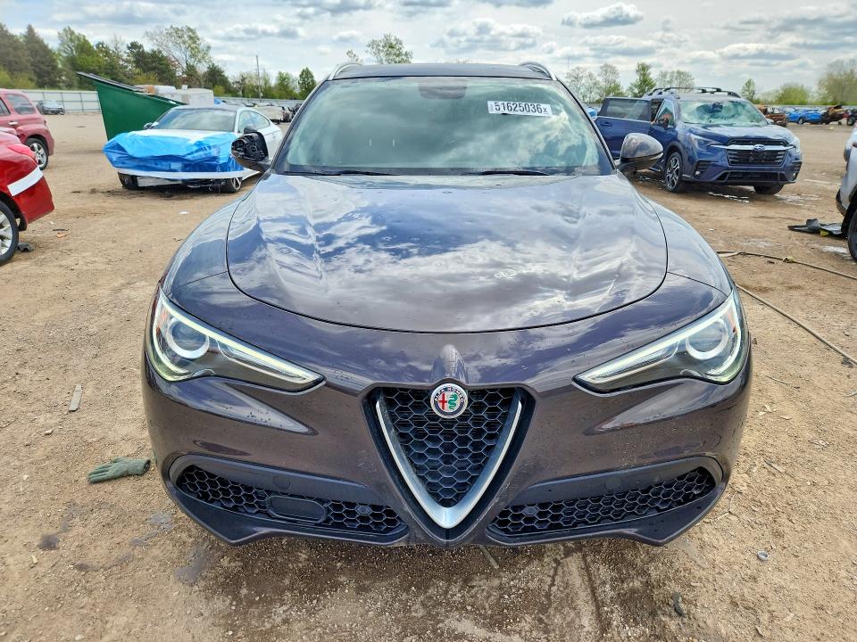 2018 Alfa romeo Stelvio VIN ZASFAKAN0J7C05198 COPART salvage auction — HAIL, Il - Salvage Certificate, sold $3,800 on 2026-07-14 (photo 5)