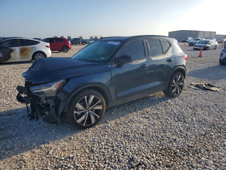 2022 Volvo Xc40 VIN YV4ED3UR7N2643975 COPART salvage auction — FRONT END, Tx - Salvage Vehicle Title, sold $5,700 on 2026-07-02 (photo 1)