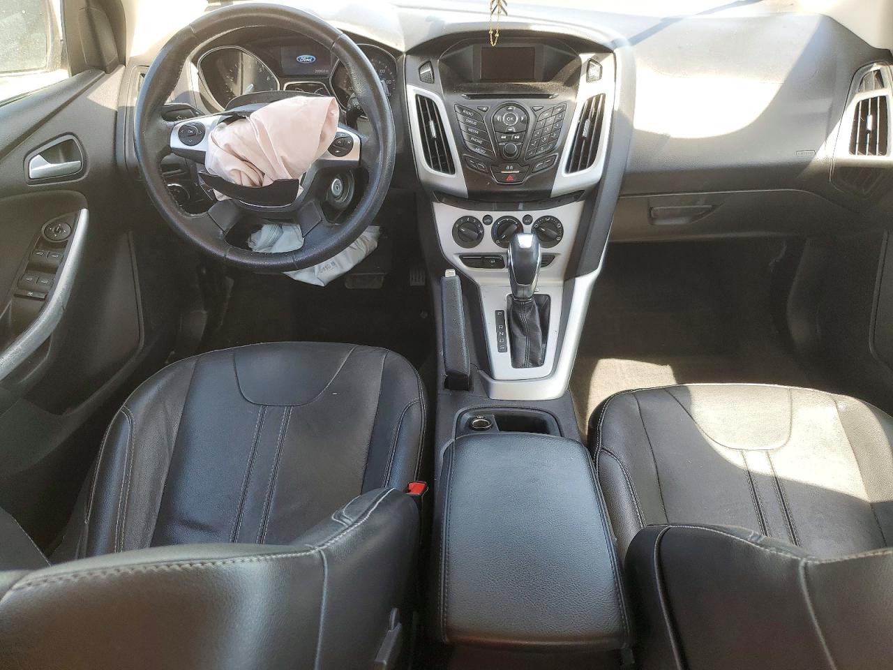 2014 Ford Focus VIN 1FADP3F20EL288637 COPART salvage auction — Front End, MO - SALVAGE CERTIFICATE OF TITLE, sold $425 on 2026-06-25 (photo 8)