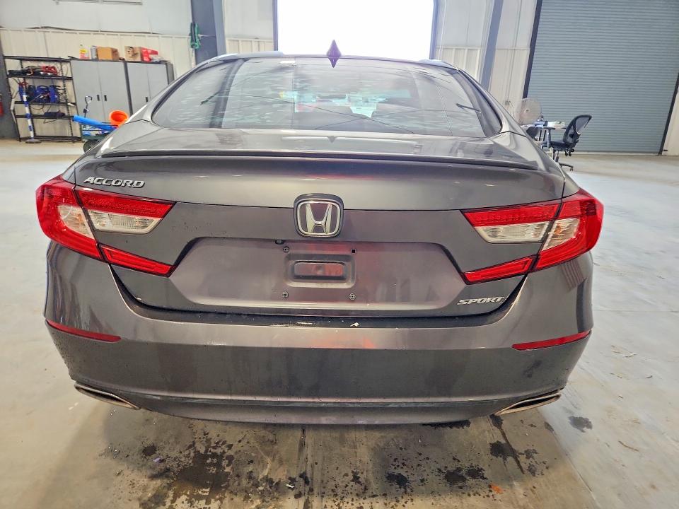 2019 Honda Accord VIN 1HGCV1F31KA135895 COPART salvage auction — MINOR DENT/SCRATCHES, Sc - Dealer Only Clean Title, sold $9,100 on 2026-07-09 (photo 6)