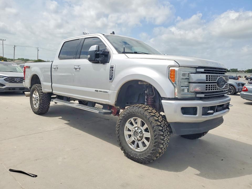 2019 Ford F250 VIN 1FT7W2BT1KEC22231 COPART salvage auction — VANDALISM, Salvage Title, sold $18,500 on 2026-07-09 (photo 4)