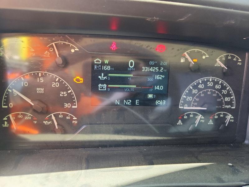 2020 Volvo Vnr VIN 4V4W39EH6LN262282 COPART salvage auction — NORMAL WEAR, NE - CERT OF TITLE-SALVAGE, sold $2,850 on 2026-07-23 (photo 8)