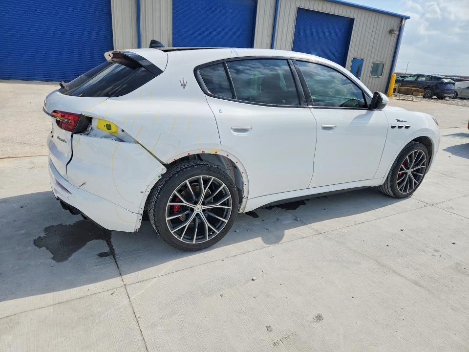 2023 Maserati VIN ZN682AVM0P7427399 COPART salvage auction — REAR END, Tx - Certificate Of Title, sold $16,000 on 2026-08-07 (photo 3)