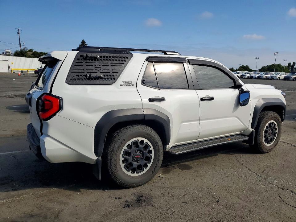 2025 Toyota 4runner VIN JTEVA5BR7S5009596 COPART salvage auction — UNDERCARRIAGE, Ca - Salvage Certificate, sold $300 on 2026-07-31 (photo 3)