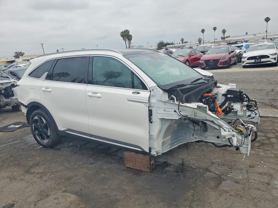 2025 Kia Sorento VIN KNDRMDJH0S5379904 COPART salvage auction — FRONT END, CA - CERTIFICATE OF TITLE, sold $8,200 on 2026-07-07 (photo 4)