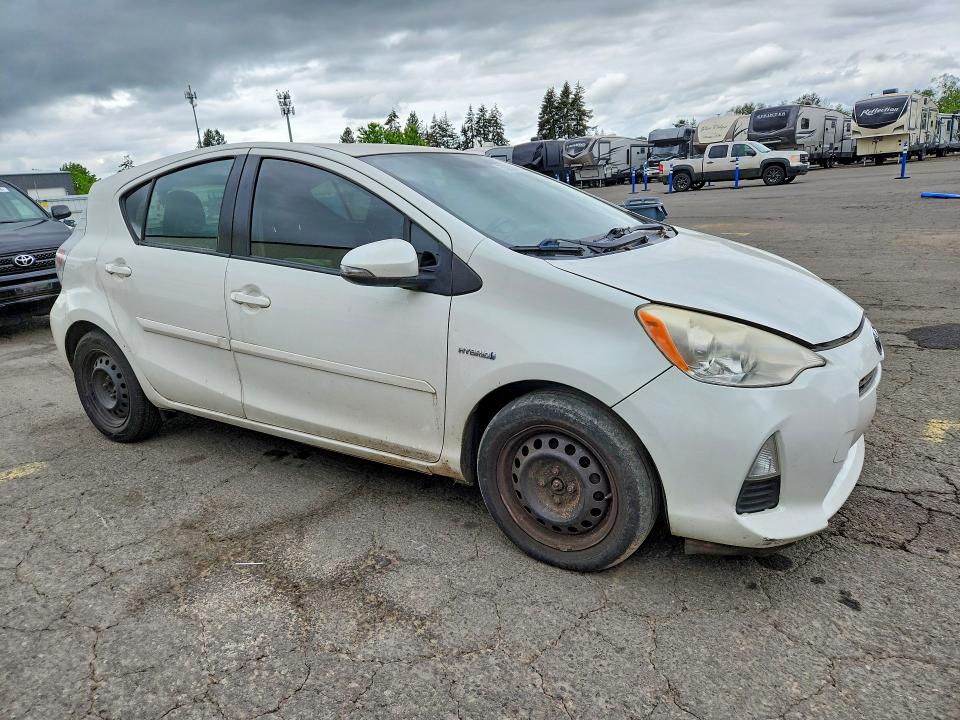 2013 Toyota Prius VIN JTDKDTB32D1050727 COPART salvage auction — FRONT END, Or - Certificate Of Title, sold $150 on 2026-07-20 (photo 4)