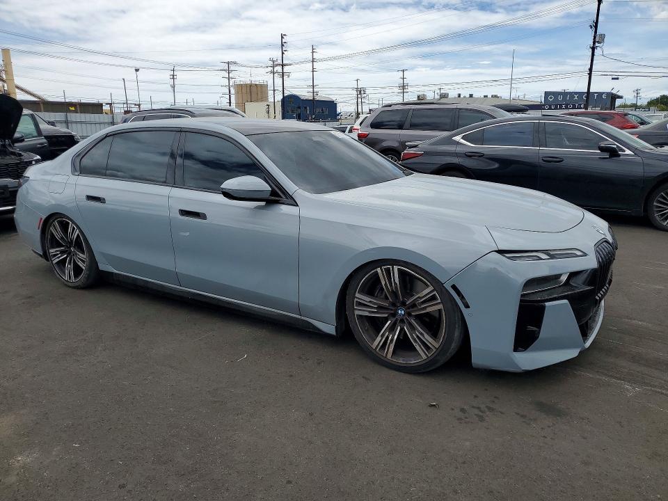 2023 BMW 7er VIN WBA23EH05PCL90200 COPART salvage auction — REAR END, Ca - Salvage Certificate, sold $32,500 on 2026-07-20 (photo 4)