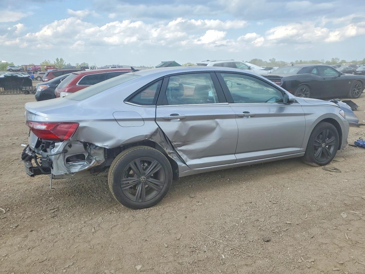 2024 Volkswagen Jetta VIN 3VW7M7BU4RM093575 COPART salvage auction — Rear End, IL - SALVAGE CERTIFICATE, sold $5,800 on 2026-07-09 (photo 3)