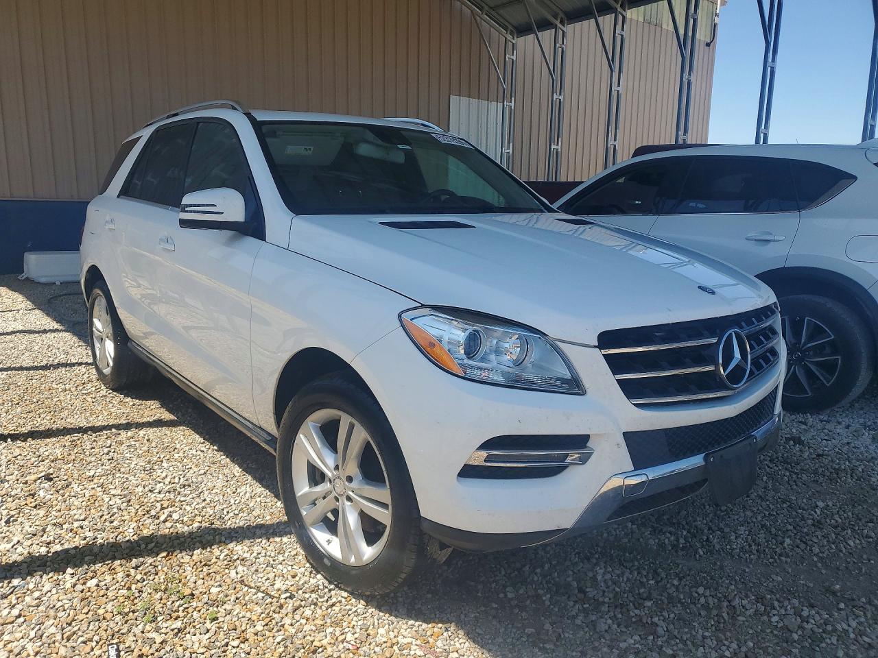 2015 Mercedes-Benz ML-Class VIN 4JGDA5HB7FA502164 COPART salvage auction — Minor Dent/Scratches, KS - CERTIFICATE OF TITLE, sold $2,100 on 2026-07-09 (photo 4)
