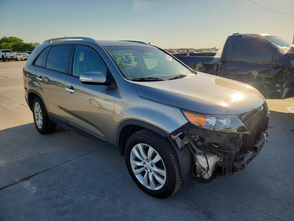 2011 Kia Sorento VIN 5XYKT4A29BG082430 COPART salvage auction — FRONT END, Tx - Salvage Vehicle Title, sold $1,700 on 2026-07-16 (photo 4)