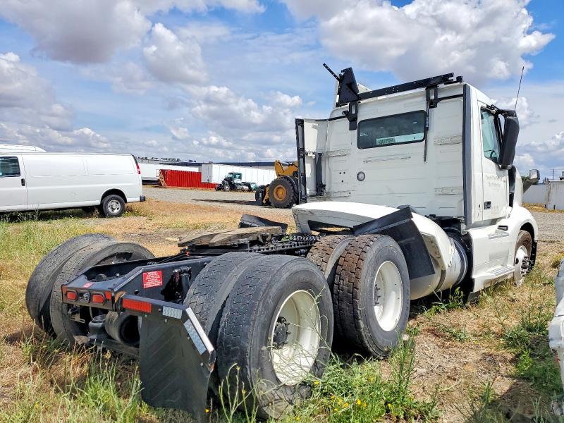 2024 Volvo VIN 4V4NC9EH1RN640593 COPART salvage auction — ROLLOVER, Salvage Title, sold $6,900 on 2026-07-23 (photo 4)