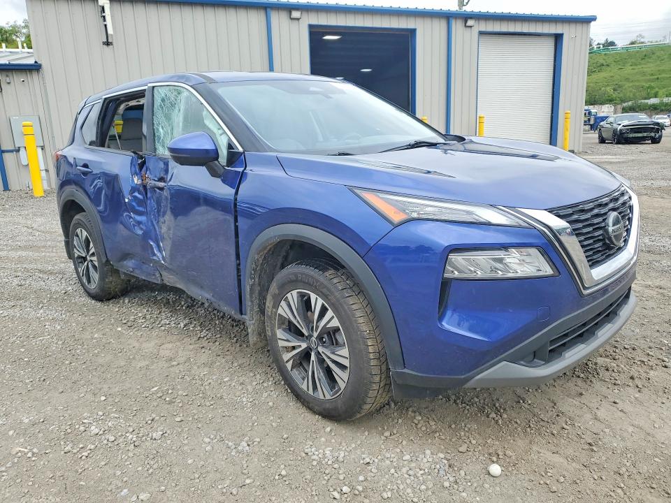 2021 Nissan VIN JN8AT3BB3MW210126 COPART salvage auction — SIDE, Salvage Title, sold $5,500 on 2026-07-15 (photo 4)