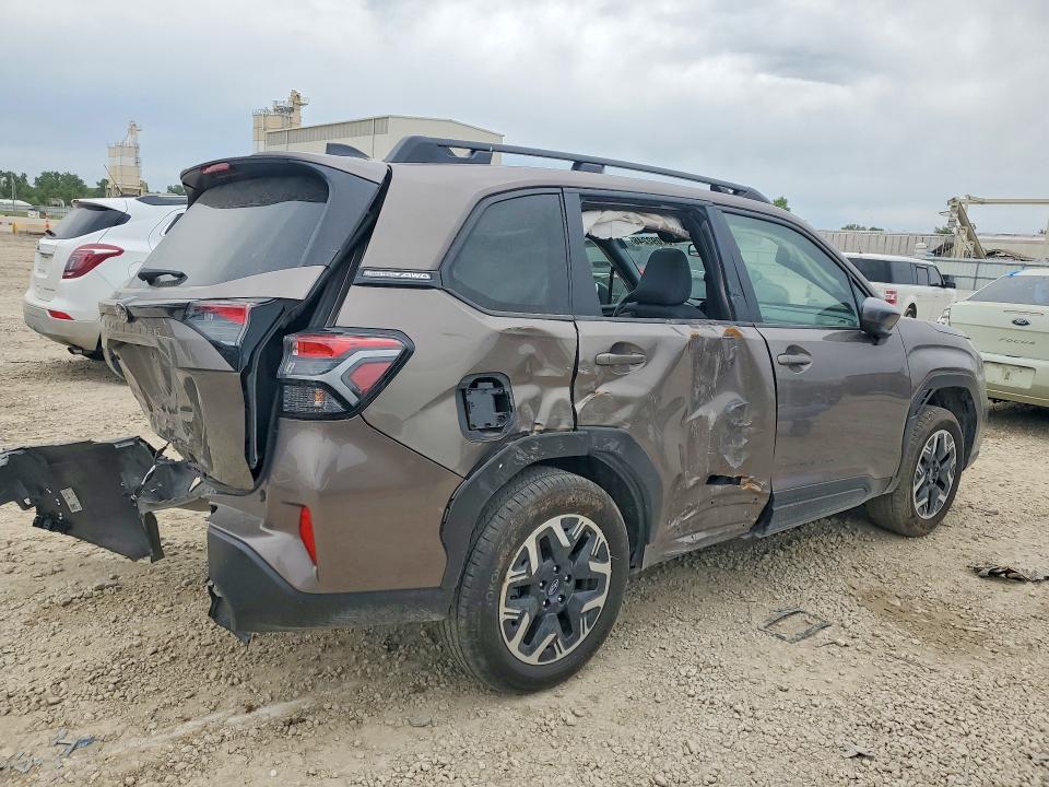 2025 Subaru VIN JF2SLDDC7SH481642 COPART salvage auction — SIDE, Ks - Cert Of Title-Salvage, sold $6,100 on 2026-07-09 (photo 3)