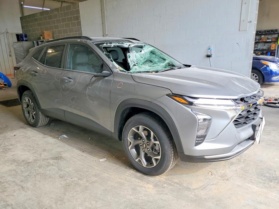 2026 Chevrolet Trax VIN KL77LHEP3TC143096 COPART salvage auction — ROOF, Mo - Salvage Certificate Of Title, sold $500 on 2026-07-21 (photo 4)