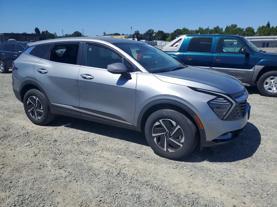 2025 Kia Sportage VIN KNDPUCDGXS7175698 COPART salvage auction — MINOR DENT/SCRATCHES, Ca - Salvage Certificate, sold $9,300 on 2026-07-09 (photo 4)