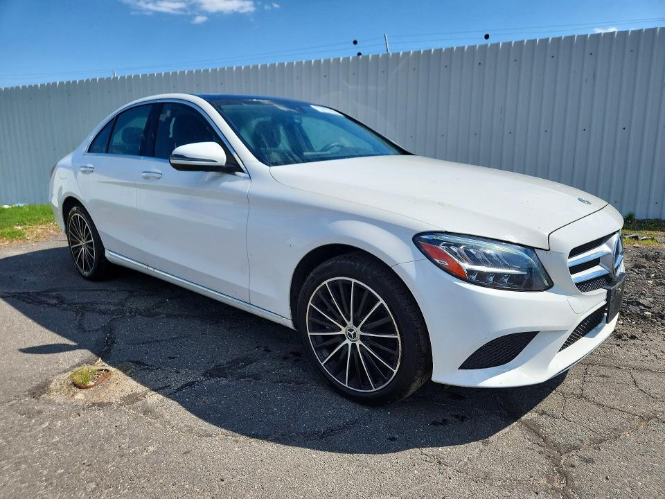 2021 Mercedes-benz C class VIN W1KWF8EBXMR608102 COPART salvage auction — MINOR DENT/SCRATCHES, MA - CERTIFICATE OF TITLE, sold $800 on 2026-07-21 (photo 4)
