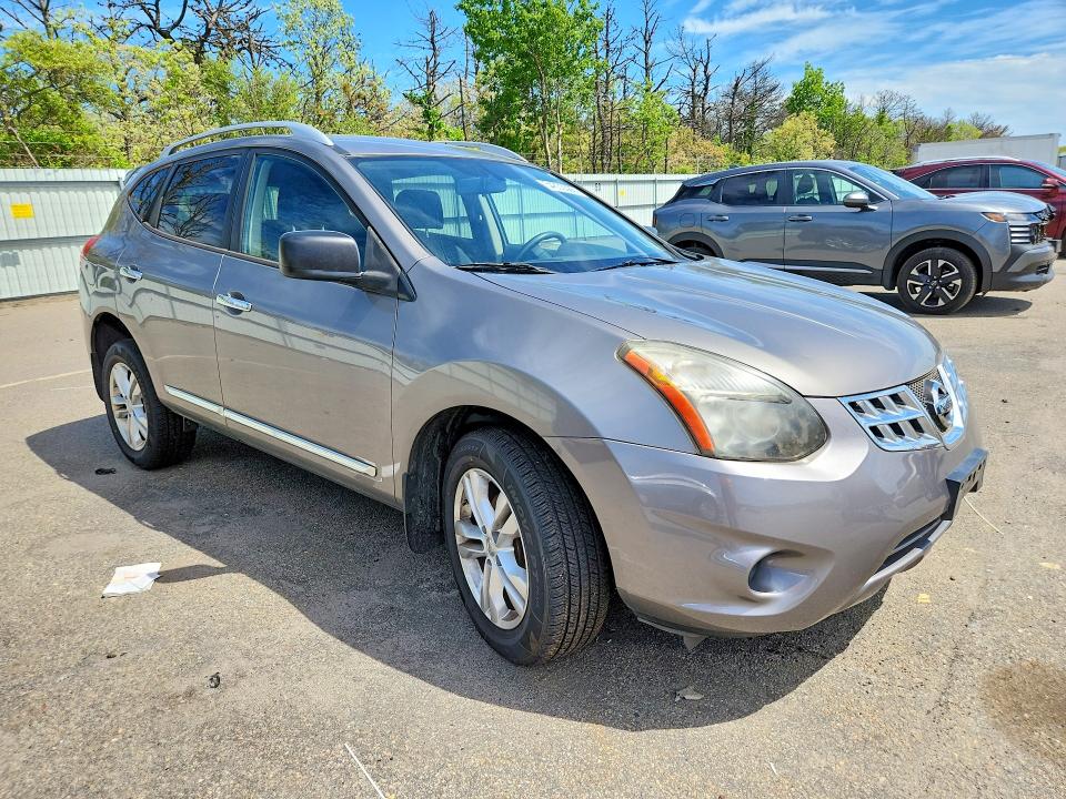 2015 Nissan Rogue VIN JN8AS5MV6FW765533 COPART salvage auction — FRONT END, NY - MV907A W/UNSATISFIED LIEN, sold $475 on 2026-07-27 (photo 4)