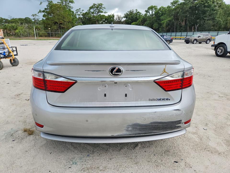2013 Lexus VIN JTHBW1GG9D2013838 COPART salvage auction — FRONT END, Fl - Cert Of Title Slvg Rebuildable, sold $1,400 on 2026-07-08 (photo 6)