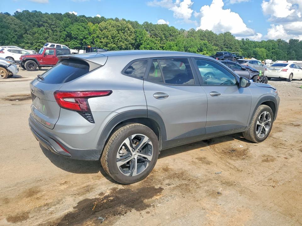 2025 Chevrolet Trax VIN KL77LGEP3SC135685 COPART salvage auction — REAR END, Ms - Cert Of Title-Salvaged, sold $5,400 on 2026-07-10 (photo 3)