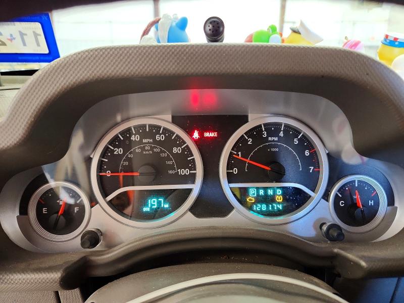2010 Jeep Wrangler / VIN 1J4AA5D19AL158512 COPART salvage auction — MINOR DENT/SCRATCHES, Tx - Certificate Of Title, sold $3,200 on 2026-07-07 (photo 9)
