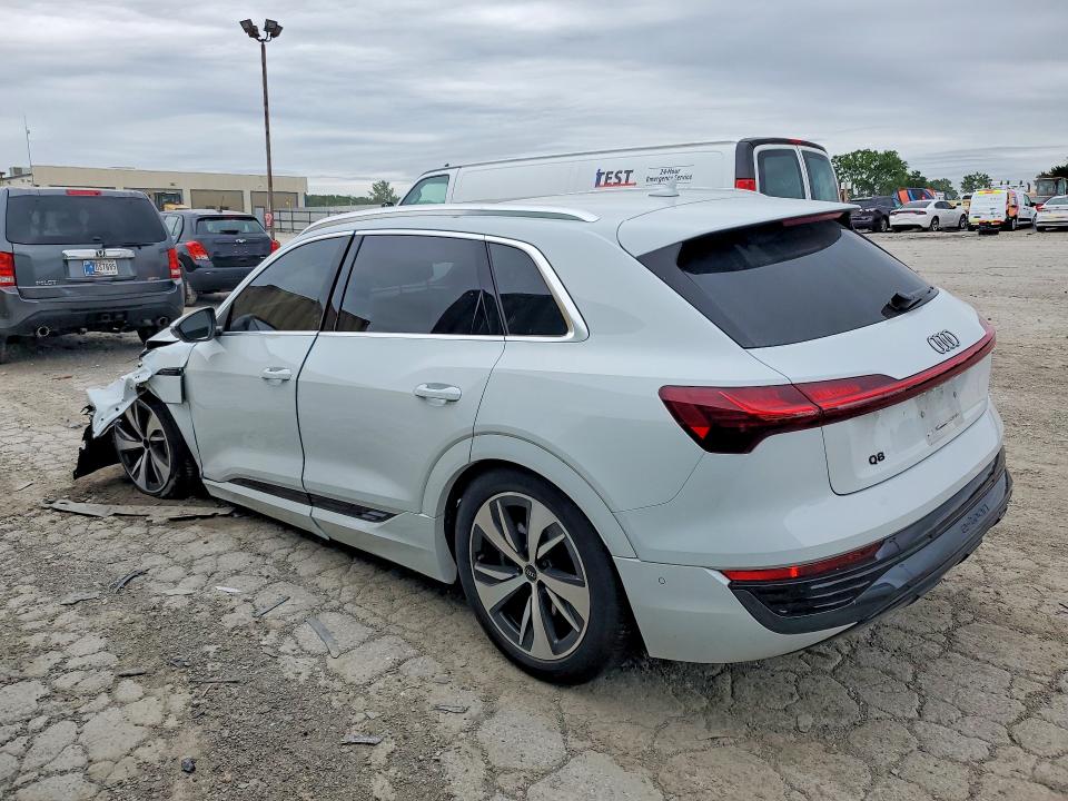 2024 Audi Q8 VIN WA15AAGE3RB024900 COPART salvage auction — FRONT END, IN - CERT OF TITLE-SALVAGE TITLE, sold $16,100 on 2026-07-10 (photo 2)