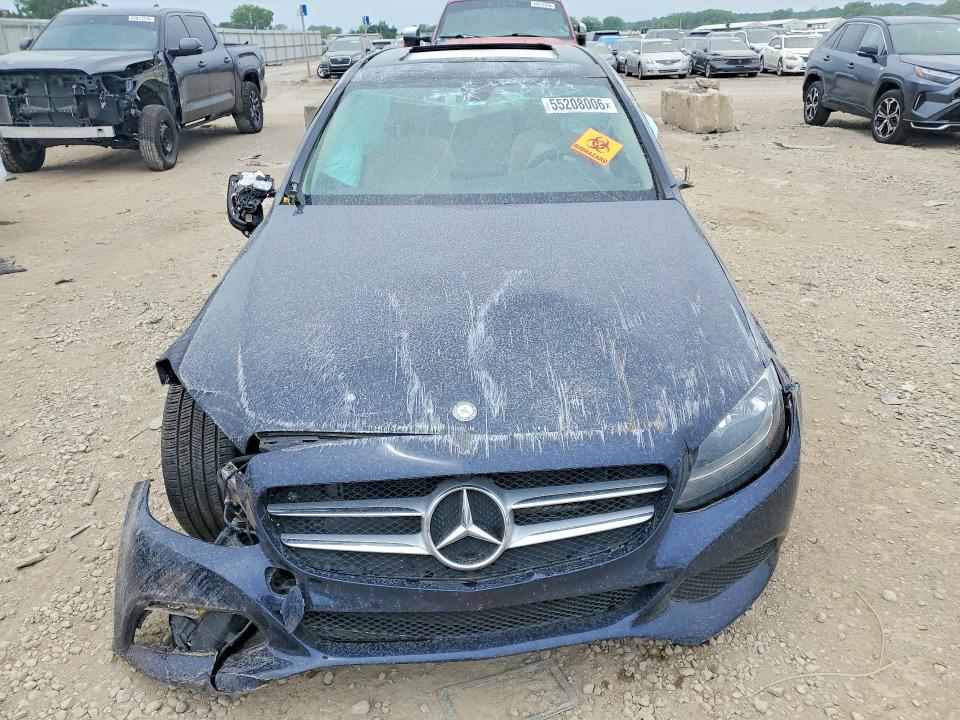 2017 Mercedes-benz C-klasse VIN 55SWF4KB8HU223915 COPART salvage auction — ROLLOVER, Ks - Cert Of Title-Salvage, sold $950 on 2026-07-02 (photo 5)