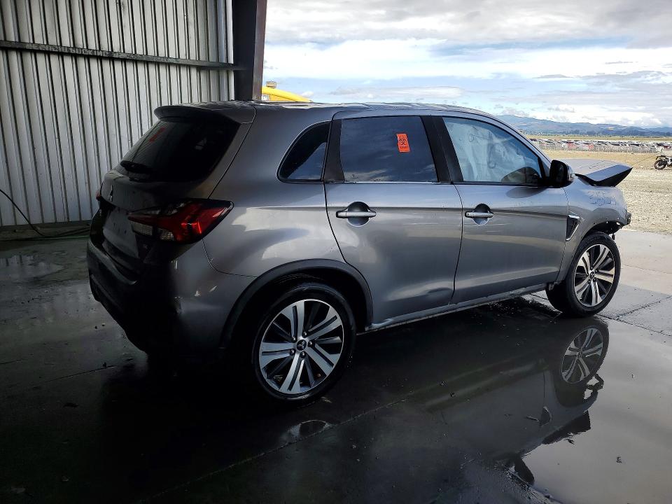 2021 Mitsubishi Outlander sport VIN JA4APVAU8MU013537 COPART salvage auction — ROLLOVER, CA - CERTIFICATE OF TITLE, sold $1,700 on 2026-07-16 (photo 3)
