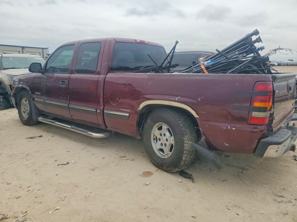 2001 Chevrolet Silverado 1500 VIN 2GCEC19T911301498 COPART salvage auction — SIDE, Tx - Salvage Vehicle Title, sold $900 on 2026-07-02 (photo 2)