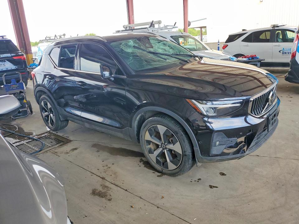 2025 Volvo Xc40 VIN YV4L12UE2S2562806 COPART salvage auction — MECHANICAL, Tx - Salvage Vehicle Title, sold $11,900 on 2026-07-06 (photo 4)
