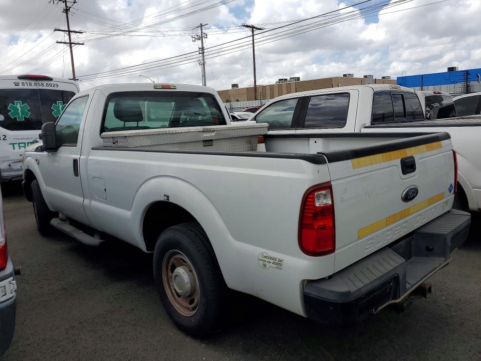 2013 Ford F-250 super duty VIN 1FTBF2A63DEB82095 COPART salvage auction — MINOR DENT/SCRATCHES, Ca - Dis/Dlr/Exp Only Clean Title, sold $7,600 on 2026-07-27 (photo 2)