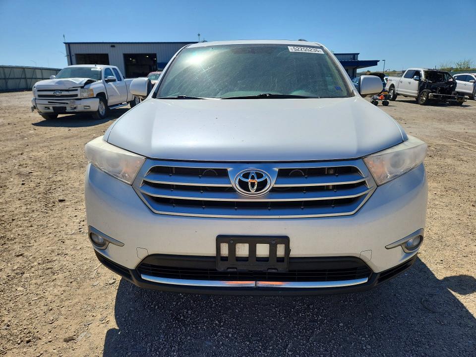 2012 Toyota VIN 5TDDK3EH2CS119178 COPART salvage auction — HAIL, Wi - Junked Vehicle Bill Of Sale, sold $3,650 on 2026-07-14 (photo 5)