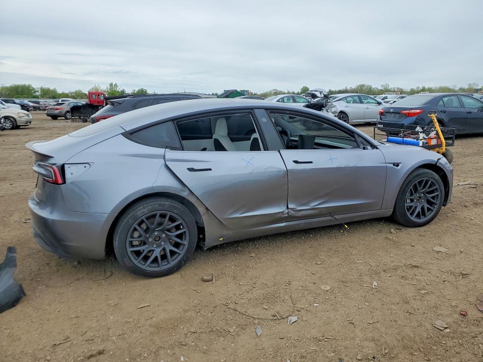 2025 Tesla VIN 5YJ3E1EB6SF886540 COPART salvage auction — SIDE, Il - Salvage Certificate, sold $11,200 on 2026-07-28 (photo 3)