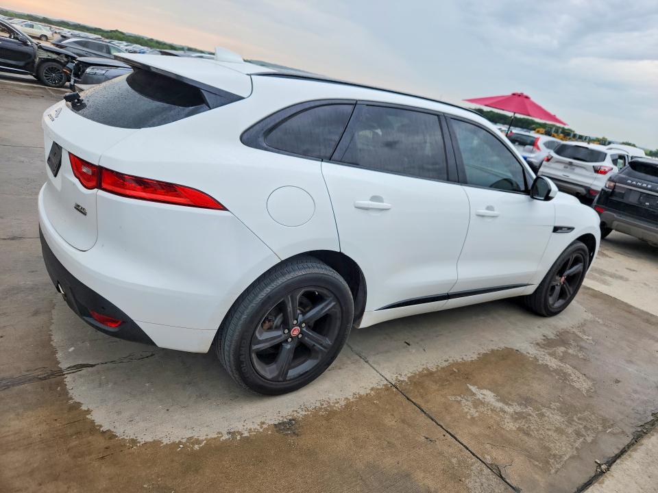 2019 Jaguar F-pace VIN SADCL2GX5KA353175 COPART salvage auction — NORMAL WEAR, WI - CERTIFICATE OF TITLE, sold $4,300 on 2026-07-30 (photo 3)