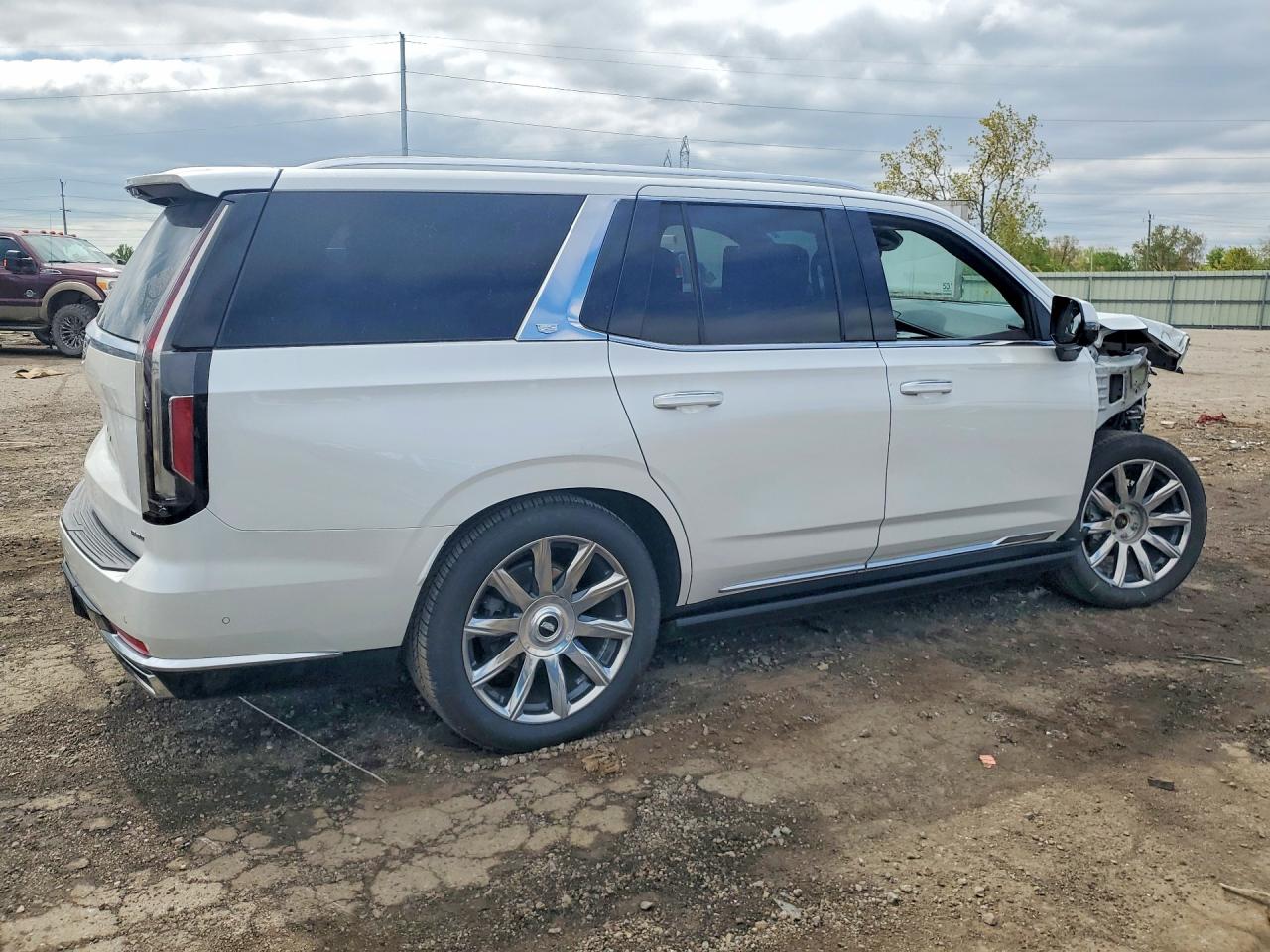 2021 Cadillac VIN 1GYS4DKL3MR319626 COPART salvage auction — Front End, MI - CERT OF TITLE-SALVAGE VEHICLE, sold $23,600 on 2026-08-11 (photo 3)
