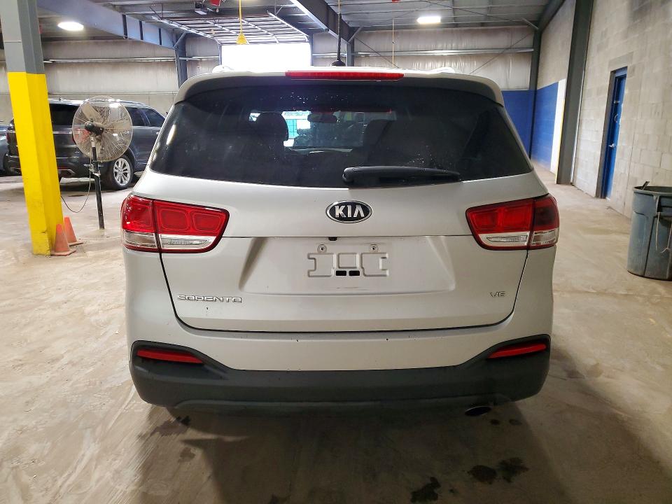 2018 Kia Sorento VIN 5XYPG4A51JG406411 COPART salvage auction — NORMAL WEAR, IN - CERTIFICATE OF TITLE, sold $5,700 on 2026-07-21 (photo 6)