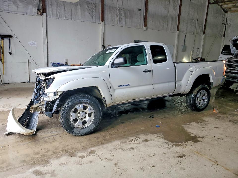 2005 Toyota Tacoma VIN 5TEUX42N05Z139405 COPART salvage auction — FRONT END, Ky - Cert Of Title-Salvage, sold $2,950 on 2026-07-27 (photo 1)