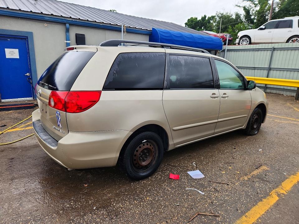 2010 Toyota Sienna VIN 5TDKK4CC2AS313565 COPART salvage auction — FRONT END, KS - DUPLICATE TITLE, sold $725 on 2026-07-20 (photo 3)