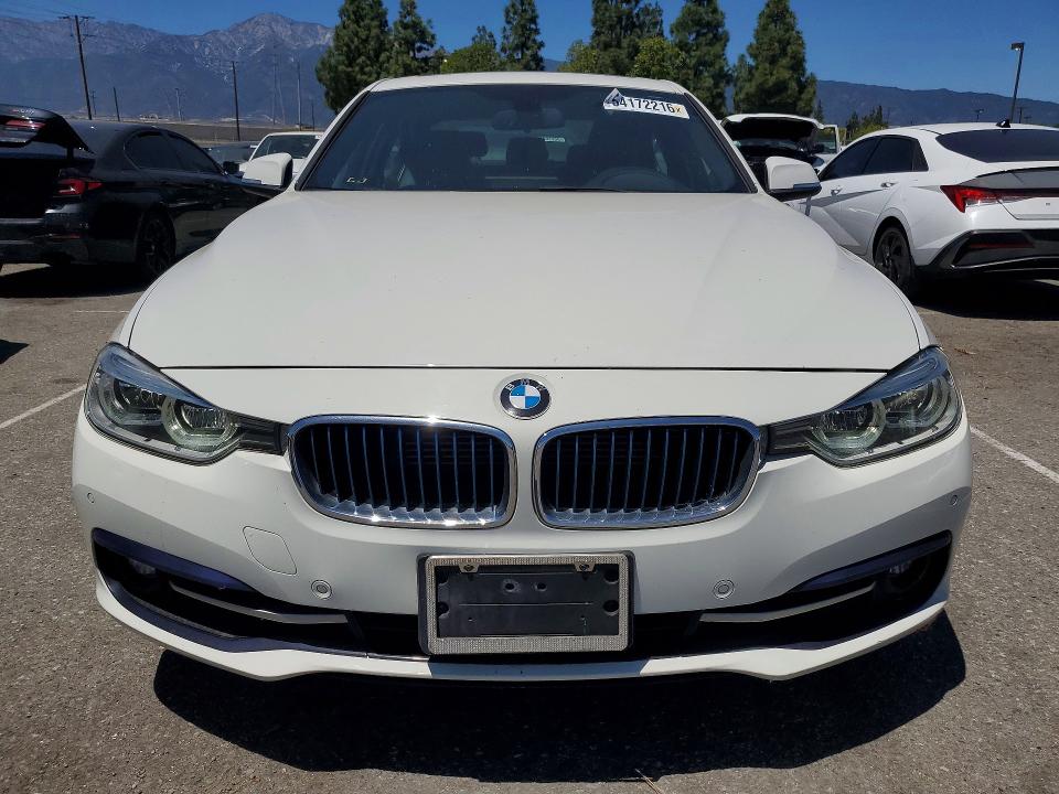 2017 BMW VIN WBA8E1C59HK895308 COPART salvage auction — MINOR DENT/SCRATCHES, Ca - Dis/Dlr/Exp Only Clean Title, sold $2,550 on 2026-07-07 (photo 5)