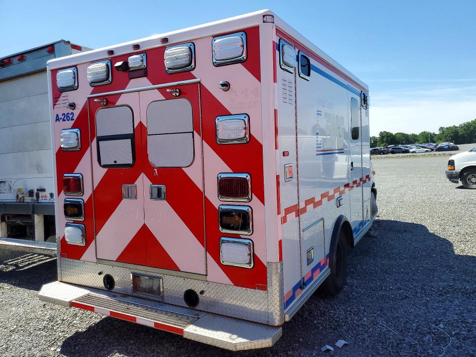 2019 Chevrolet Express g3500 VIN 1GB3GRCG6K1255632 COPART salvage auction — MECHANICAL, NC - DEALER ONLY CLEAN TITLE, sold $9,300 on 2026-07-29 (photo 3)