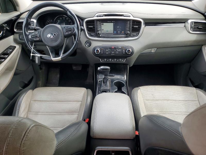 2017 Kia Sorento VIN 5XYPKDA54HG338145 COPART salvage auction — MINOR DENT/SCRATCHES, Il - Certificate Of Title, sold $5,300 on 2026-07-29 (photo 8)