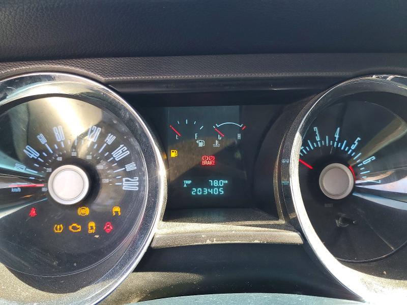 2010 Ford Mustang VIN 1ZVBP8AN2A5133745 COPART salvage auction — NORMAL WEAR, On - Permit No Brand - Unfit, sold $1,050 on 2026-07-03 (photo 9)