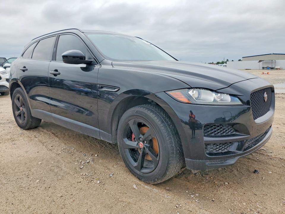 2020 Jaguar F-pace VIN SADCK2FX2LA618222 COPART salvage auction — MINOR DENT/SCRATCHES, Tx - Certificate Of Title (P), sold $8,800 on 2026-07-27 (photo 4)